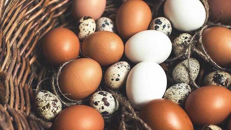 Quail and chicken eggs should be added to a man's diet in order to maintain his potency. 