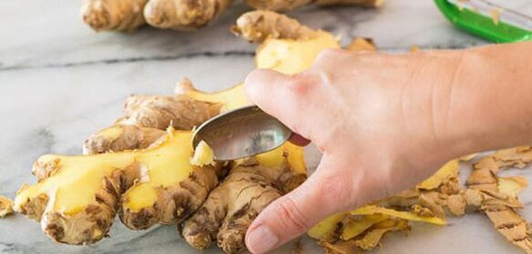 Cleaning ginger roots